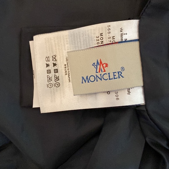 Moncler Courchevel light jacket windbreaker. - Picture 6 of 10